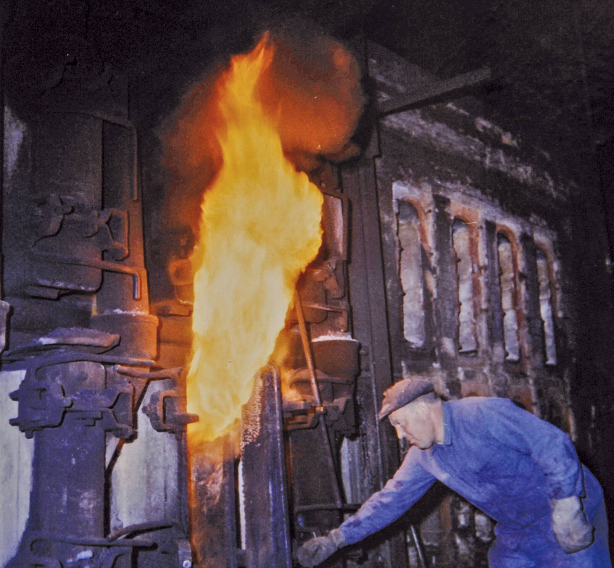 Zoom: Gasproduktion 1966, vor der Einführung von Propangas. 


