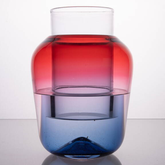 Vase «Resonate» 2019 – Design Helena Tapajnova für Fondation Beyeler