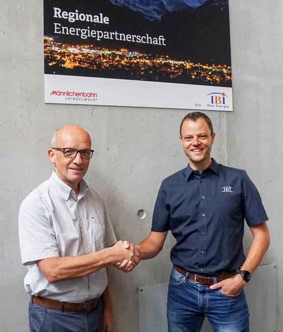 Stehen für die regionale Energiapartnerschaft: Daniel Zihlmann, Geschäftsführer GGM AG; Thomas Bohren, Leiter Vertrieb IBI 