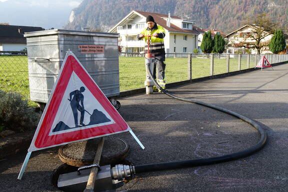 Spülen einer Hauptleitung über den Hydranten